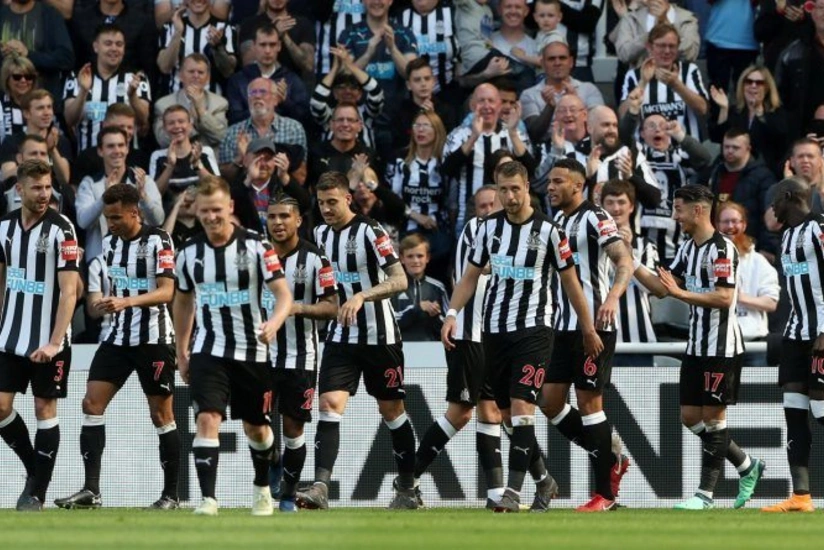 İngiltərə klubunda əl ilə görüşmək qadağan olundu