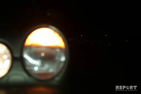 Bakıda yol polisi rəisinin oğlu maşını yüksək sürətlə idarə edərək aşırıb, yaralananlar var - FOTO - VİDEO
