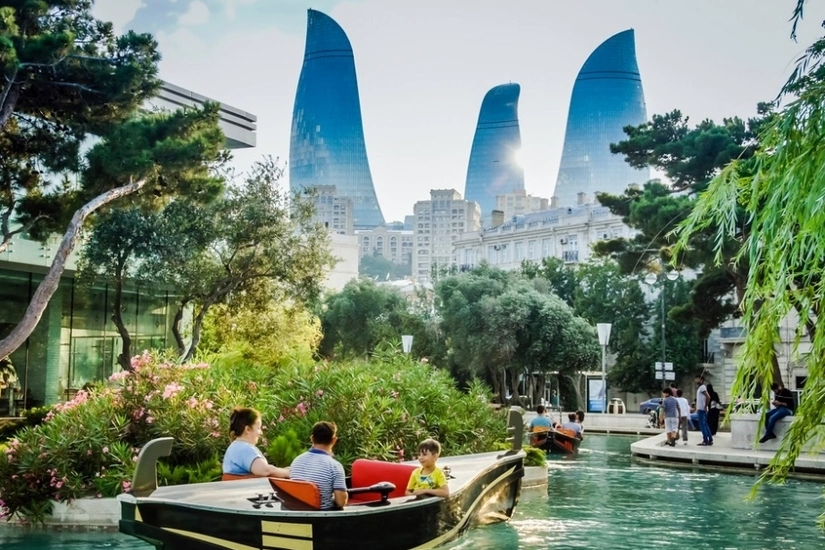 Azərbaycana yay mövsümündə gələn turistlərin sayı 5 %-dən çox azalıb
