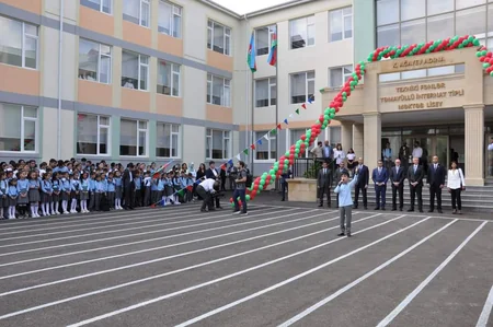 Biləsuvarda internat tipli məktəb-liseyin yeni binasının açılışı olub
