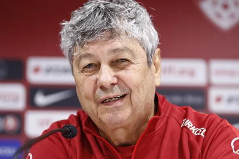 Futbol üzrə Türkiyə millisinin baş məşqçisi istefaya göndərilib