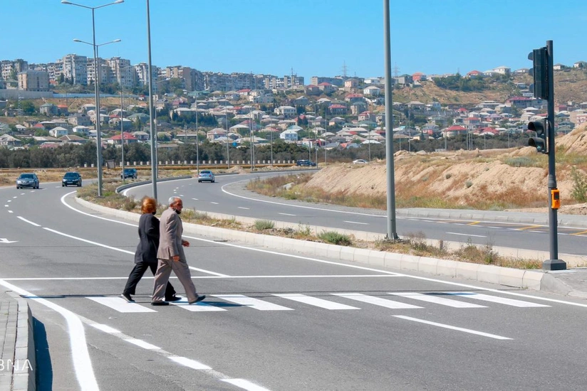 Bakıda cib tipli dayanacaqlar və nizamlanan piyada keçidi təşkil edilib