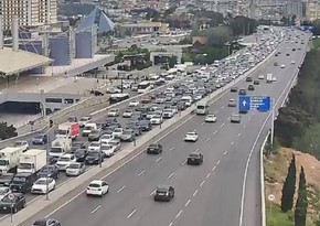 Bakıda 12 istiqamətdə nəqliyyatın sıxlığı müşahidə olunur 