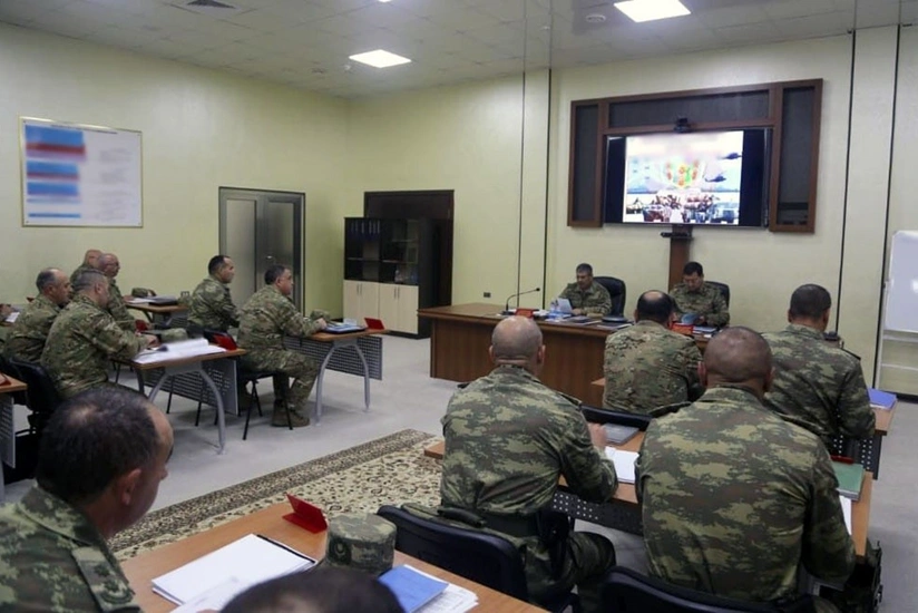 Министру обороны Азербайджана доложено о ходе учений - ВИДЕО