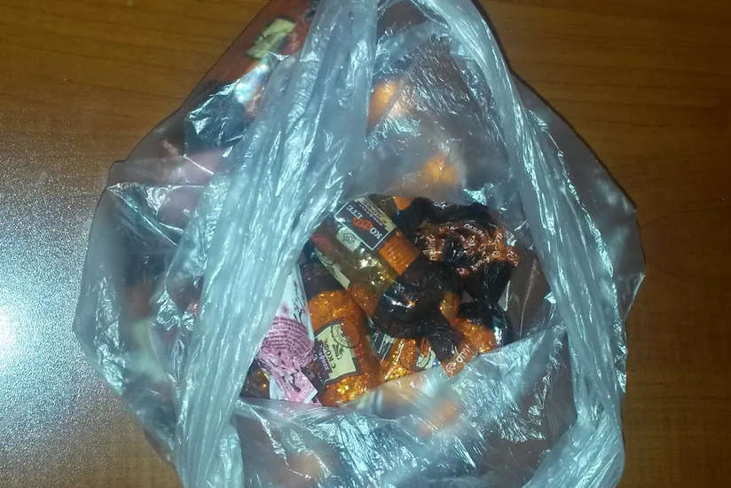 Rusiyadan konfetlərin arasında kalium permanqanat gətirən şəxs saxlanılıb