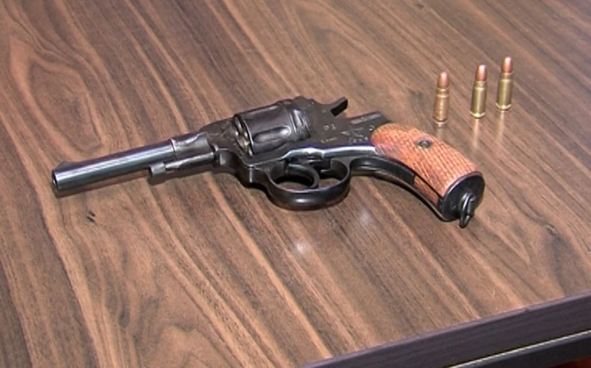 Gəncə sakinindən tapança və 4 ədəd patron götürülüb