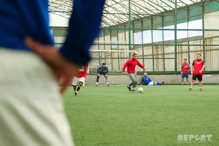 Futbol veteranları və tanınmış idmançılar arasında yoldaşlıq görüşü keçirilib - FOTO