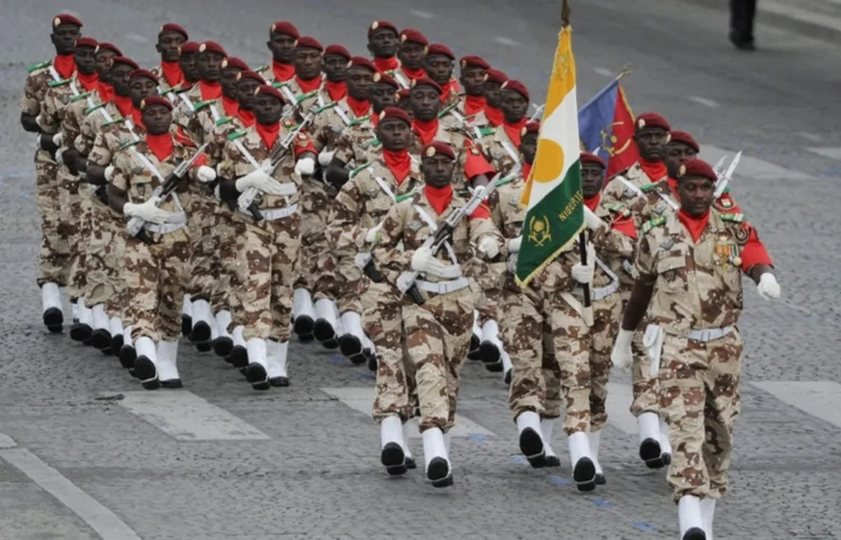 Niger uran və neft yataqlarını qorumaq üçün ordusunu 100 minə çatdıracaq