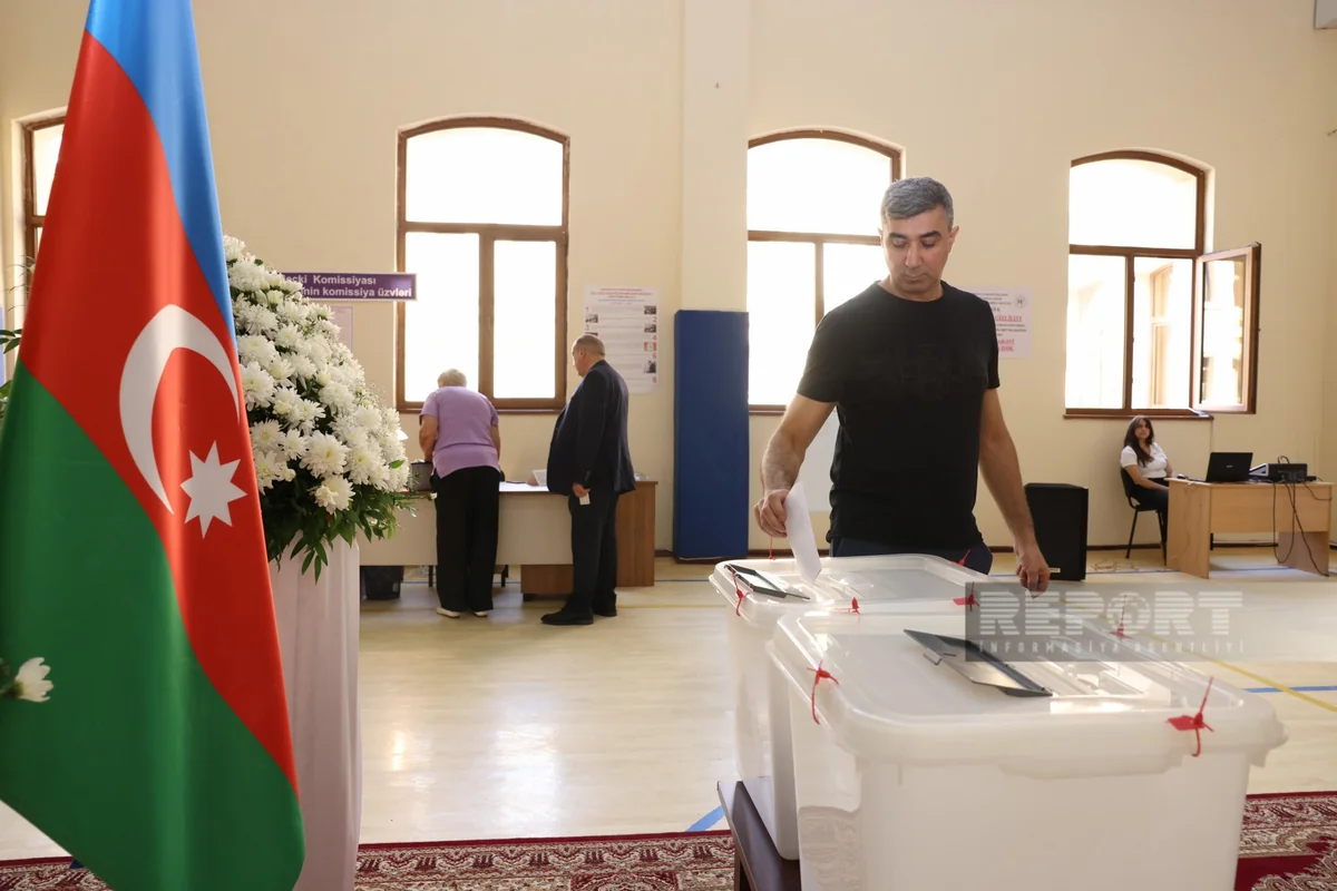 Azərbaycanda 1 milyondan çox seçici səs verib - FOTOREPORTAJ