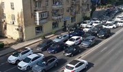На ряде улиц и проспектов в Баку затруднено движение транспорта