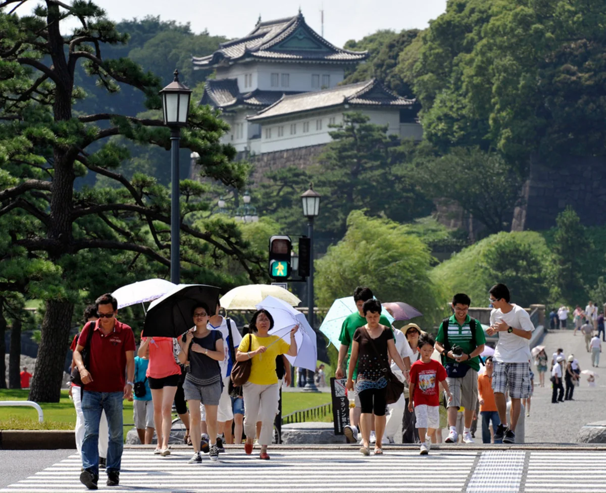 Japan sees record-high temperature