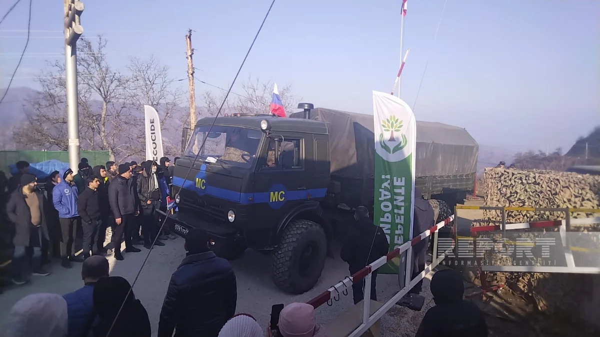 Five more supply vehicles of Russian peacekeepers pass freely along Shusha-Khankandi road - VIDEO