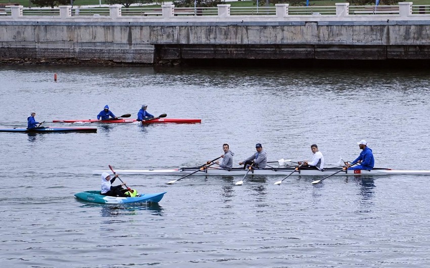 AKAF organizes rowing action in connection with COP29 