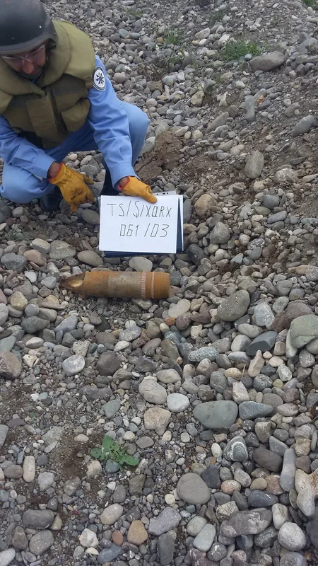 ANAMA 100 mm-lik partlamamış top mərmisi aşkar edib