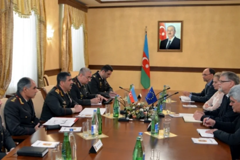 ​Müdafiə naziri: “Ermənistan terrorçuları Azərbaycanın işğal olunmuş ərazilərinə toplamağa çalışır”