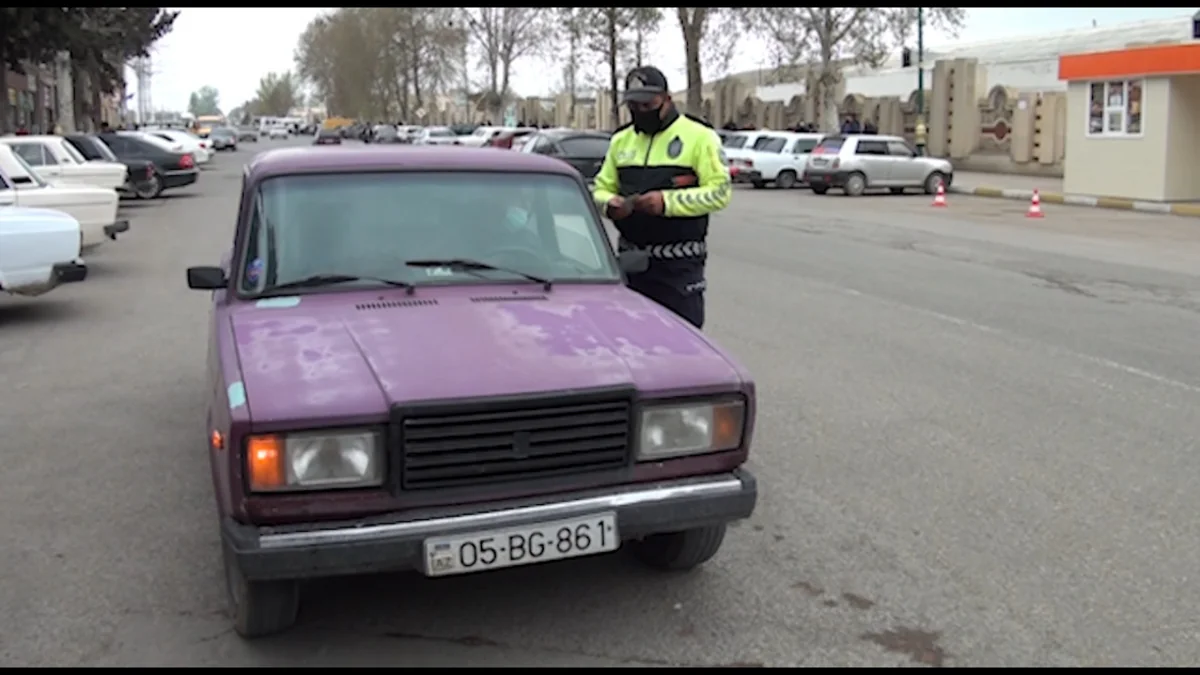 Yol polisi Qərb rayonlarında reyd keçirdi - FOTO