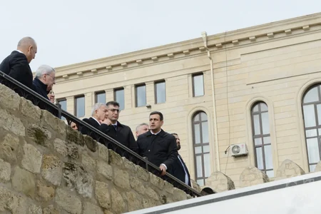 İraq Prezidenti İçərişəhərlə tanış olub