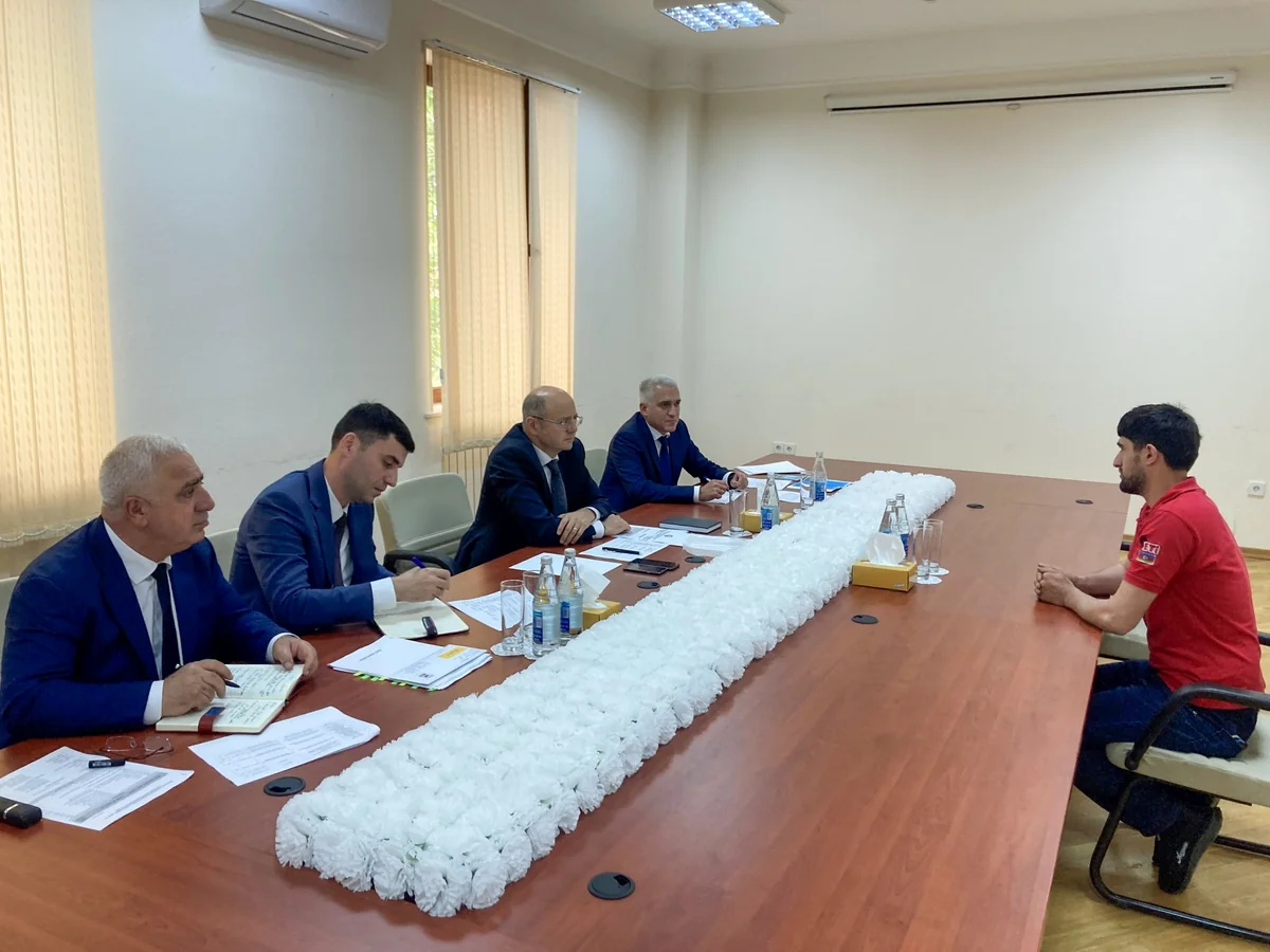 Energetika naziri Lerikdə vətəndaşları qəbul edib