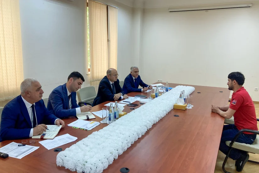 Energetika naziri Lerikdə vətəndaşları qəbul edib