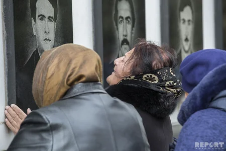 Azərbaycan xalqı 20 Yanvar şəhidlərini yad edir - FOTOREPORTAJ