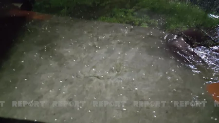 Qaxa güclü dolu yağıb