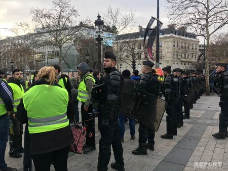 Protest actions yellow vests starts in France - UPDATED - PHOTO - VIDEO