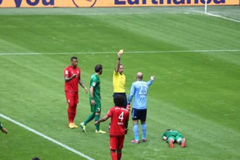 Bundesliqa: Bavariya Auqsburqa məğlub olub - VİDEO