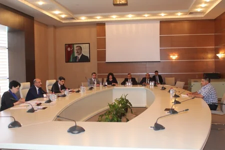 İsmayıllı sakinləri nazirdən yaradıcılıq evinin dam örtüyünün dəyişdirilməsini xahiş ediblər