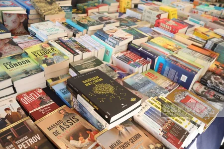 Dənizkənarı Milli Parkda “Oxuyan gələcək” adlı kitab sərgisi təşkil edilib