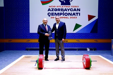 Türkiyəli atletlər ağırlıqqaldırma üzrə Azərbaycan çempionatını izləyiblər