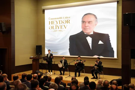 Heydər Əliyevin anadan olmasının 101-ci ildönümü münasibətilə SOCAR-da tədbir keçirilib