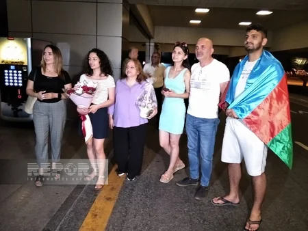 Batumidə keçirilən turnirdə iştirak edən karateçilər Vətənə qayıdıblar