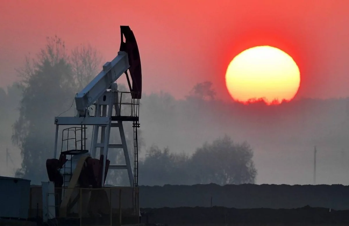 Лукойл: Цена нефти сохранится в диапазоне от 30 до 40 долларов