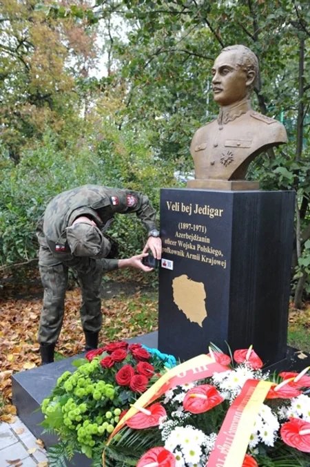 Varşavada Azərbaycanın Dövlət Müstəqilliyi Günü qeyd edilib