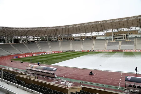 Qarabağ - Fiorentina oyunu üçün stadion qardan təmizlənir - FOTOREPORTAJ
