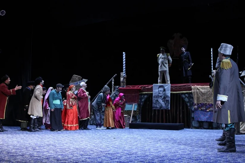 Sumqayıt teatrı yeni mövsümü əsaslı təmirdən çıxan binada açıb