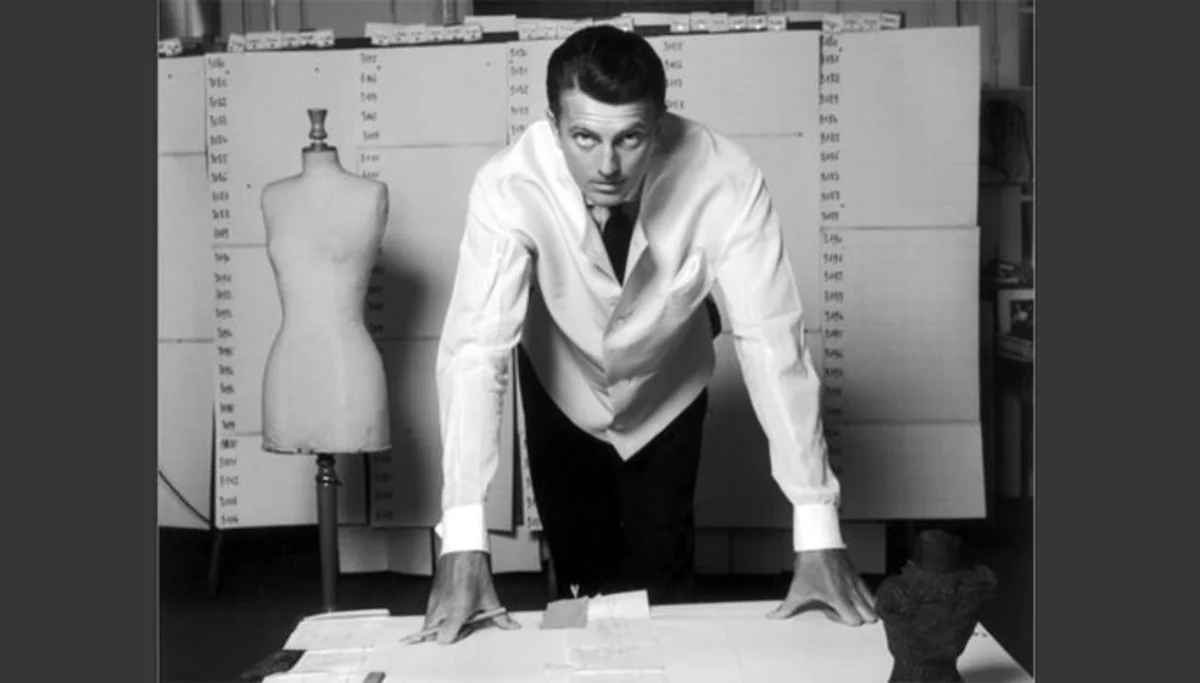 Fransanın Givenchy moda evinin qurucusu vəfat edib