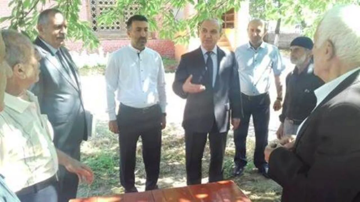 ​DQİDK-nin sədr müavini Astarada məscidlərə kitablar hədiyyə edib