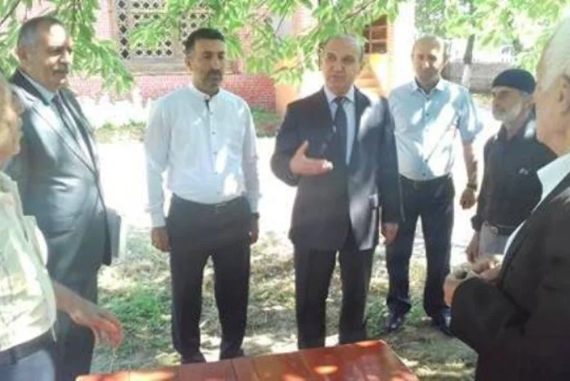 ​DQİDK-nin sədr müavini Astarada məscidlərə kitablar hədiyyə edib