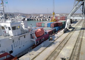 Kazakhstan’s container ship arrives in Baku Port