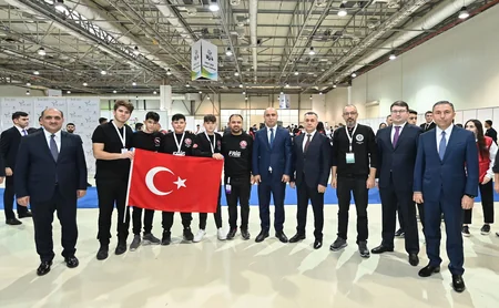 SAF 2023-ün üçüncü günündə dövlət rəsmiləri yarışları izləyiblər 