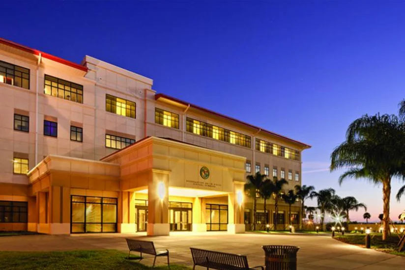 CENTCOM: Из-за атаки хуситов на сухогруз в Красном море образовалось нефтяное пятно