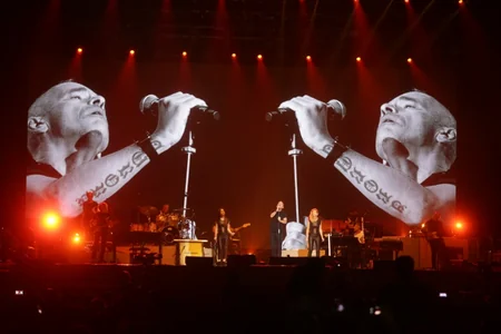 İtalyan müğənni Eros Ramazzotti Bakıda ilk dəfə konsert verib