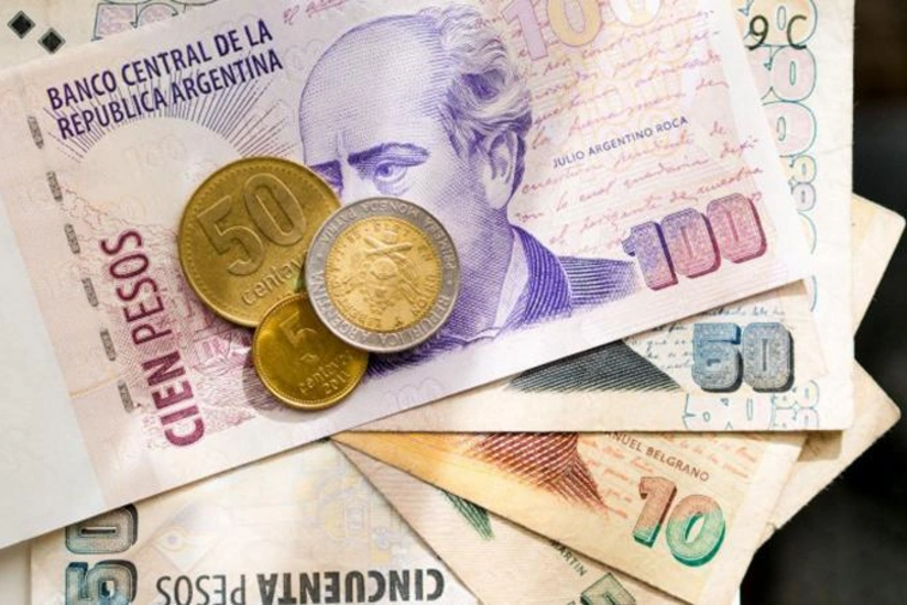 KİV: Argentina pesosu ucuzlaşmağa davam edəcək