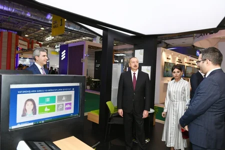Prezident İlham Əliyev “Bakutel-2019” sərgisi ilə tanış olub - YENİLƏNİB