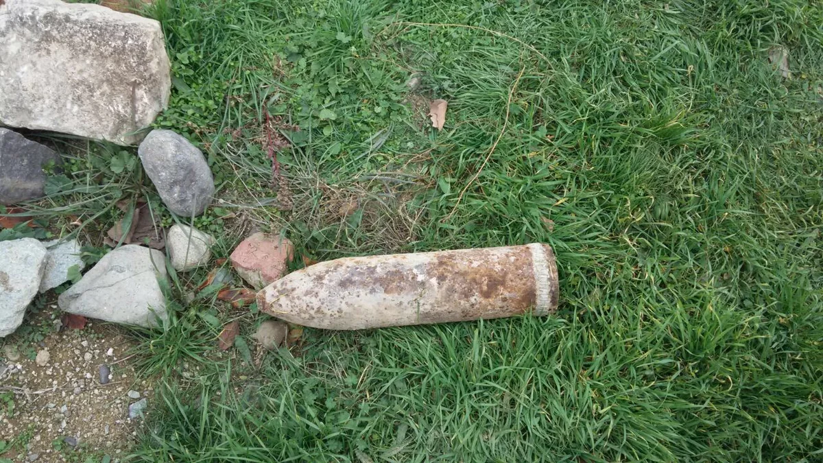 Gəncədə partlamamış top mərmisi tapılıb