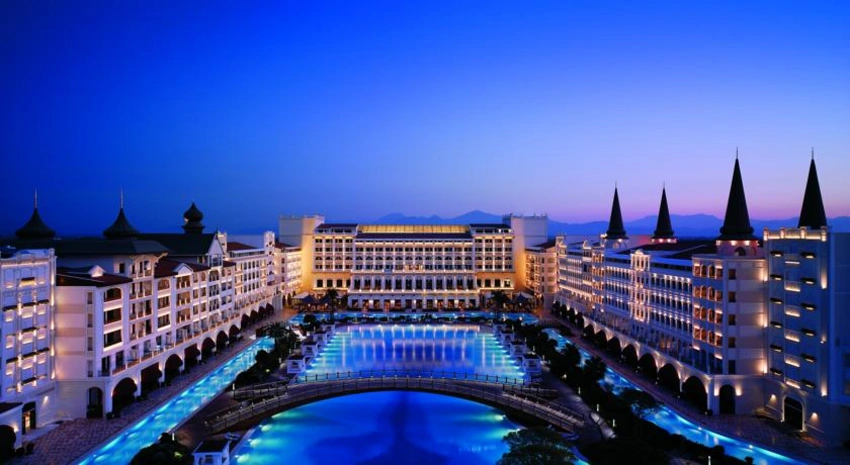 ​Mardan Palace hoteli yenidən hərraca çıxarılıb