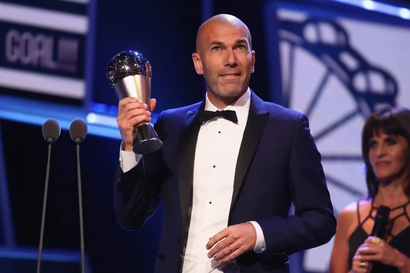 Зинедин Зидан  лучший тренер года по версии ФИФА