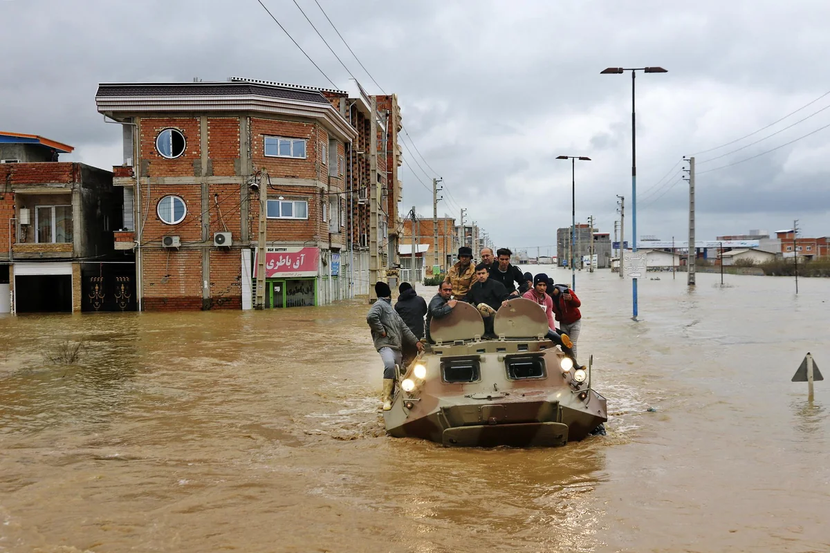İranda daşqın: 7 nəfər ölüb, 950 nəfər yaralanıb