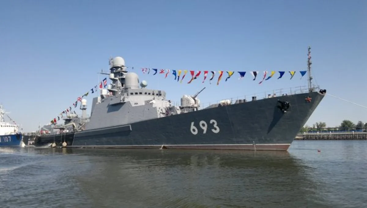 Корабль Дагестан вышел в Каспийское море на стрельбы